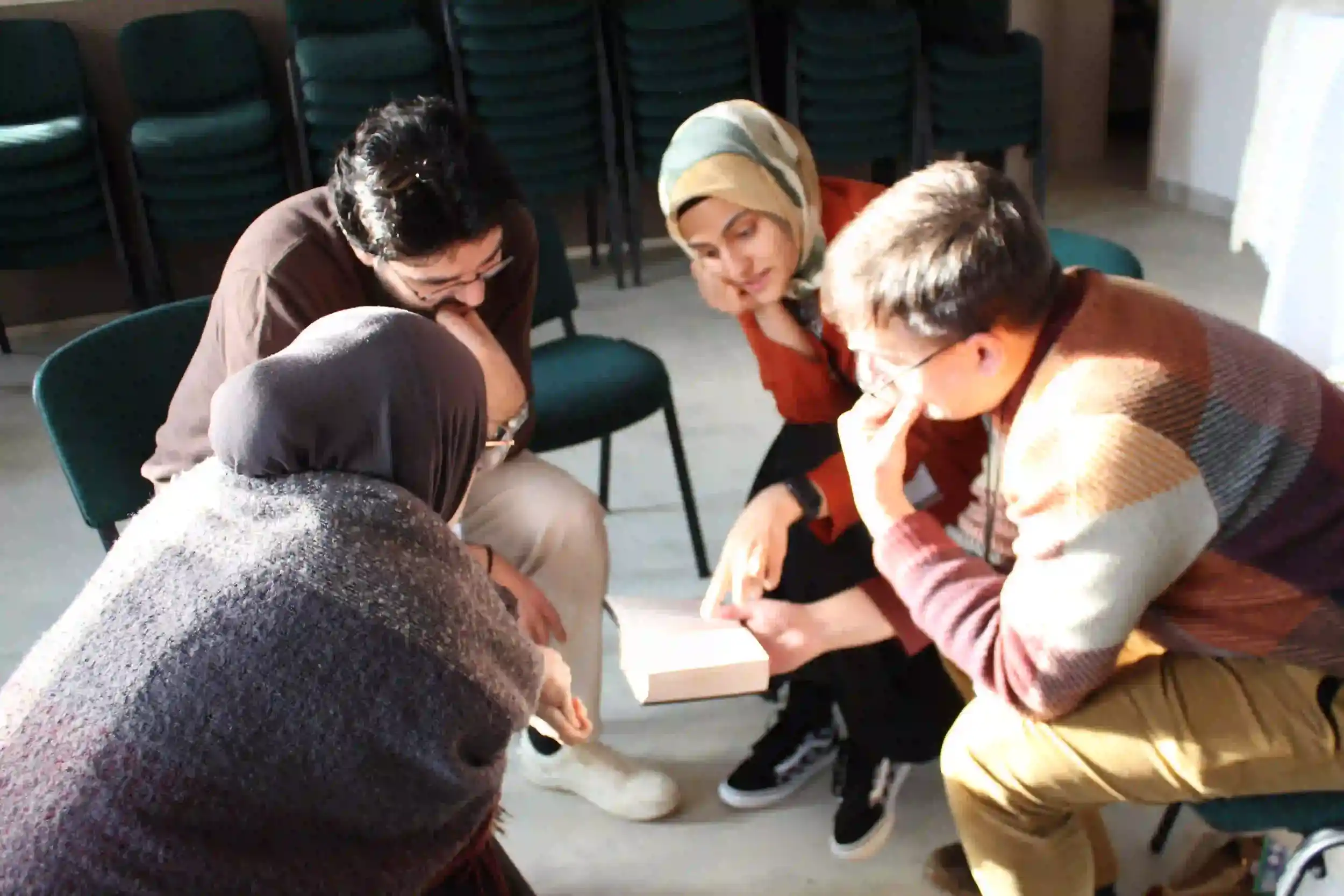 Engaging in scriptural reasoning session